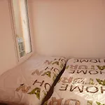 Maison Spacieuse Avec Piscine, Tennis Et Terrasse, Parking Privé à - Fr-1-387-163 *