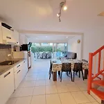 Villa Maison Spacieuse Avec Piscine, Tennis Et Terrasse, Parking Privé à - Fr-1-387-163