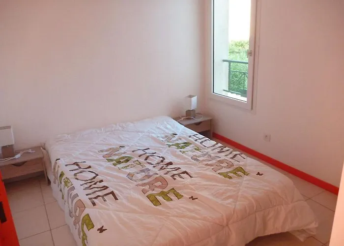 Maison Spacieuse Avec Piscine, Tennis Et Terrasse, Parking Prive A - Fr-1-387-163 Villa