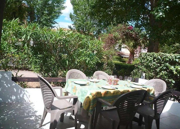 Maison Spacieuse Avec Piscine, Tennis Et Terrasse, Parking Prive A - Fr-1-387-163 * Marseillan (Herault)