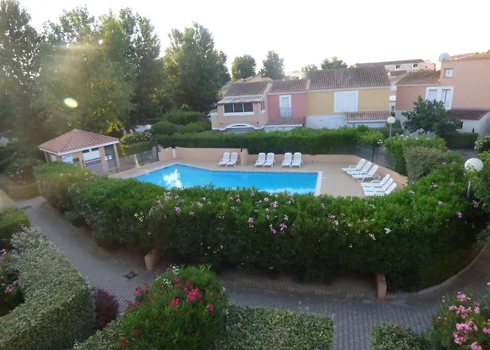 Maison Spacieuse Avec Piscine, Tennis Et Terrasse, Parking Prive A - Fr-1-387-163 Villa