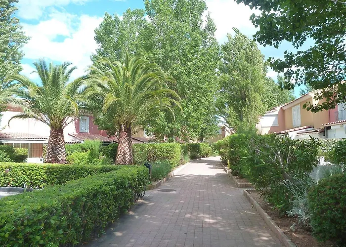 Maison Spacieuse Avec Piscine, Tennis Et Terrasse, Parking Prive A - Fr-1-387-163 Villa